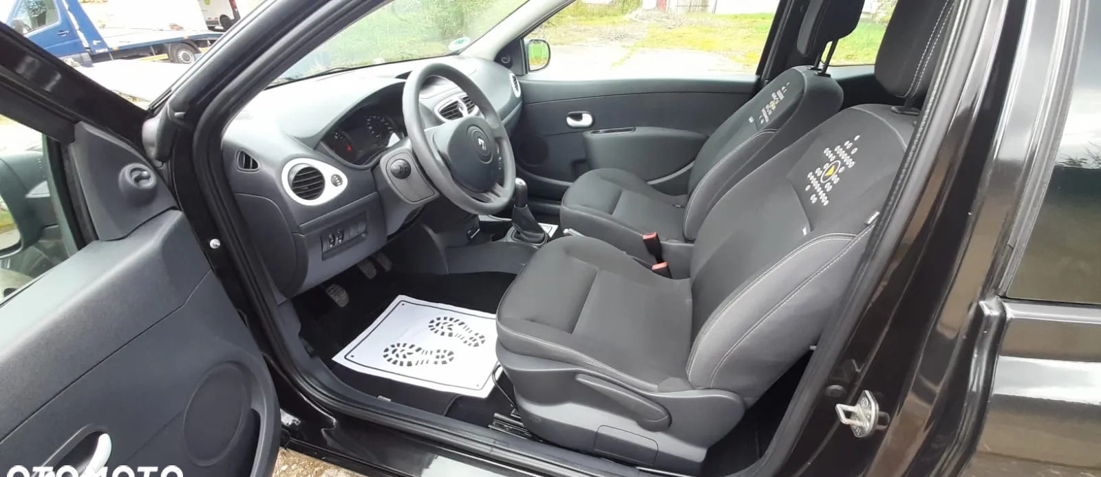 Renault Clio cena 16500 przebieg: 165500, rok produkcji 2011 z Wojcieszów małe 191